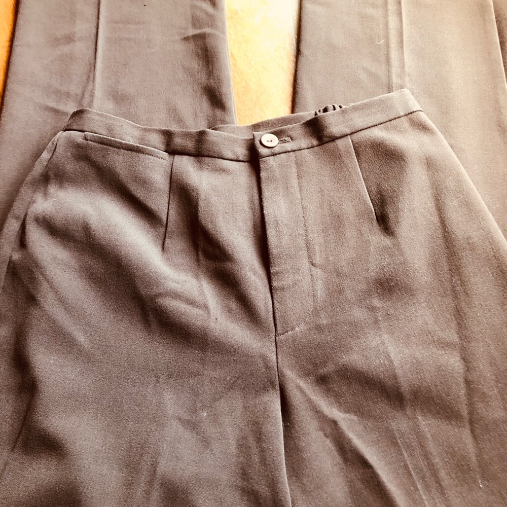 Dialogue Chocolate Brown Dress Slacks Size 4. NWT